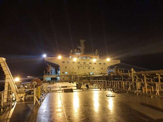 האונייה Minerva Helen ביוון // צילום: המשרד להגנת הסביבה